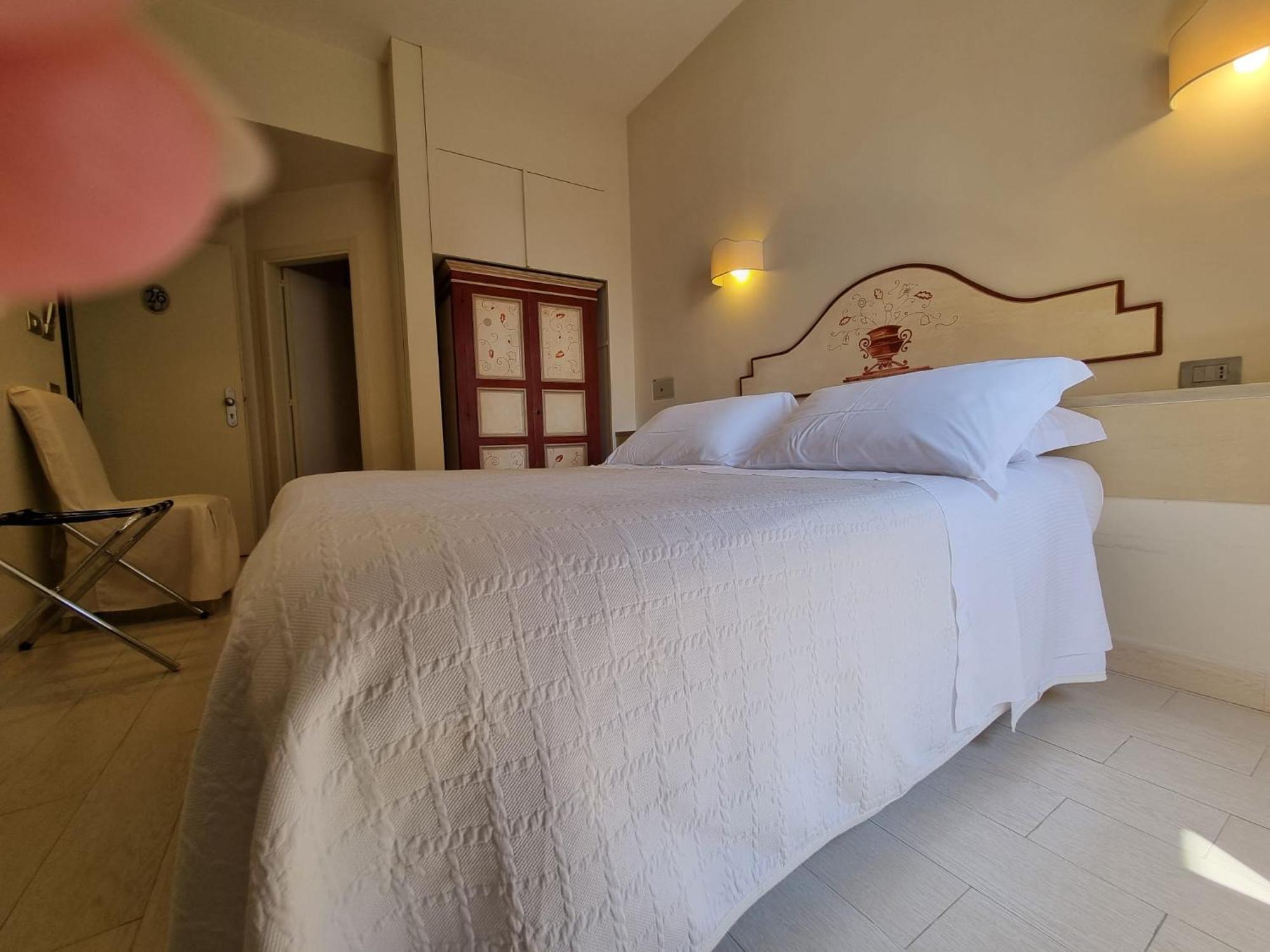 Large Double or Twin Room